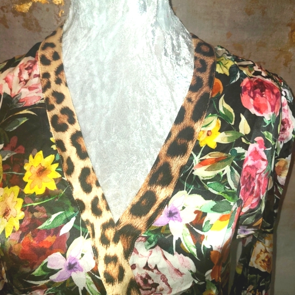 GENERATION LOVE / WOMEN /TOPS / BLOUSESGENERATIONLOVEKENZIE WRAP TOP - FLORA - Picture 3 of 10